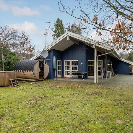 別荘 4 Bedroom Gorgeous In *