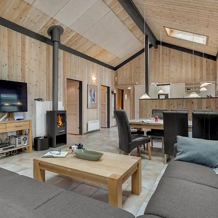 4 Bedroom Gorgeous In