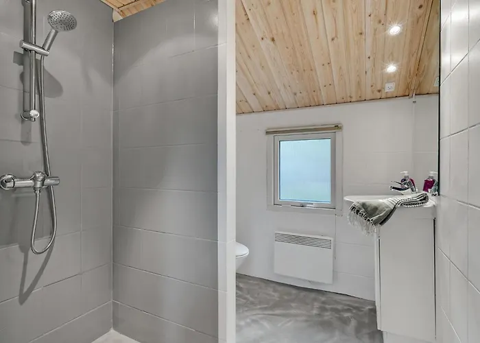 4 Bedroom Gorgeous In Casa vacanze Oksbøl